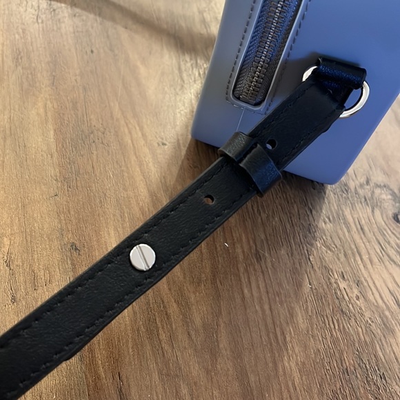 VEGAN CHELSEA CLASSIC GREY BAG WITH BLACK STRAP - Picture 7 of 8